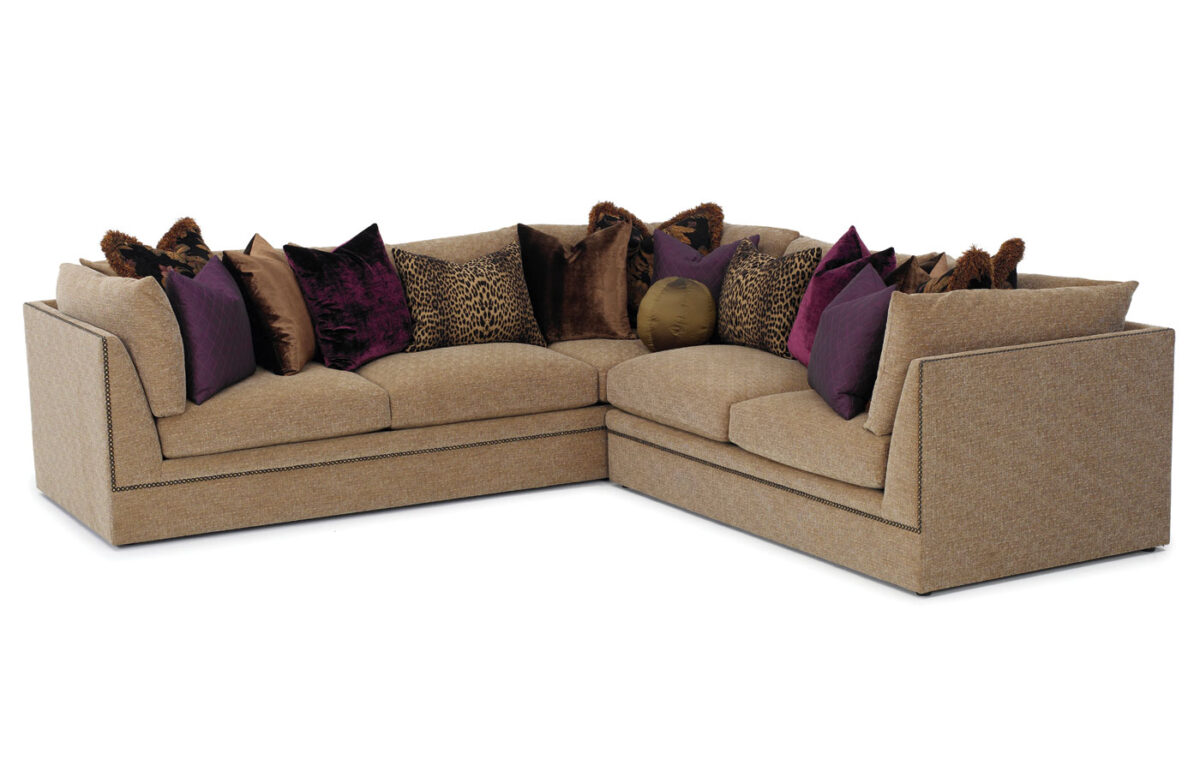 Conner 2pc Sectional (With Optional Decorative Nails)